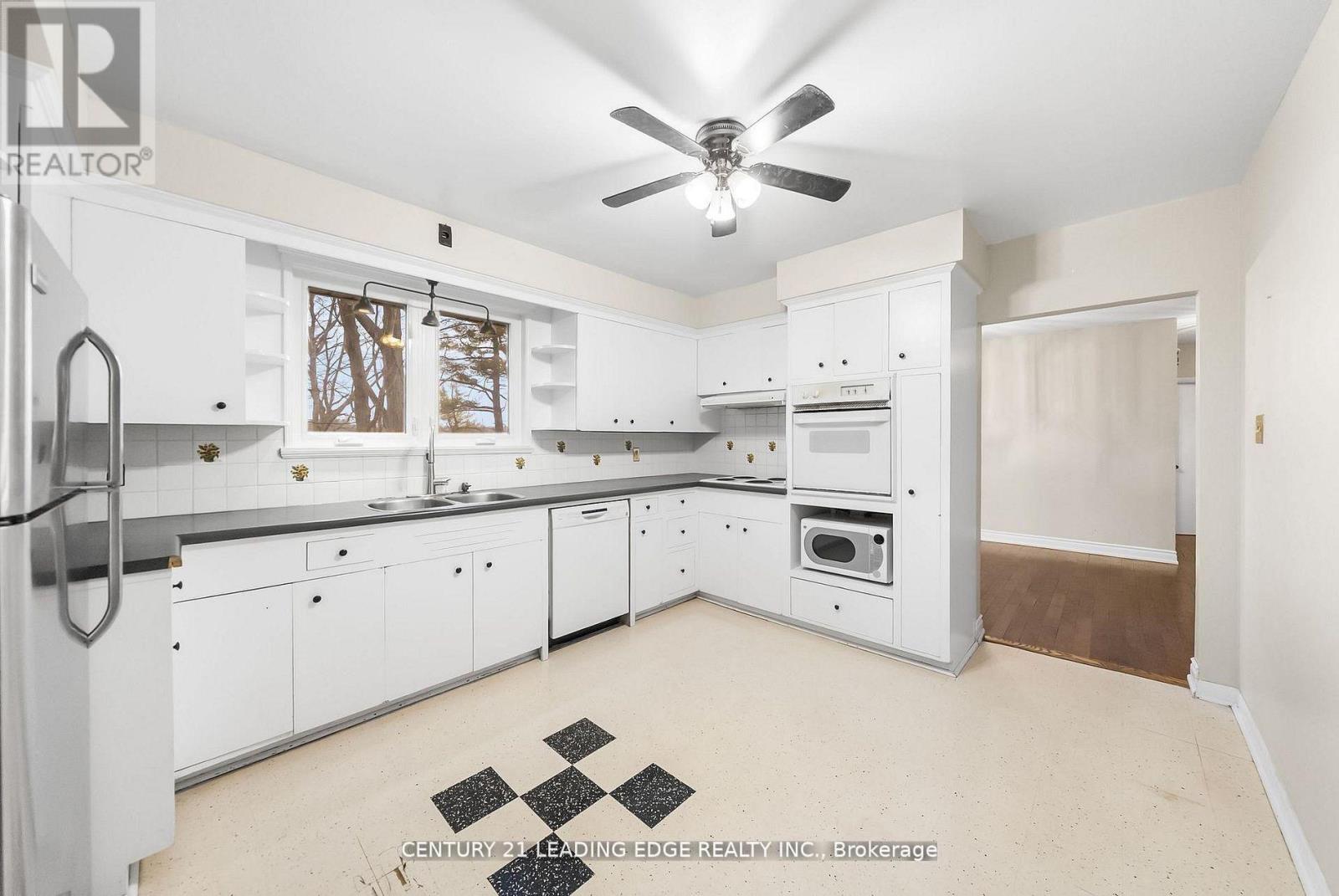 541 Rouge Hills Drive, Toronto, Ontario  M1C 2Z9 - Photo 16 - E12808760