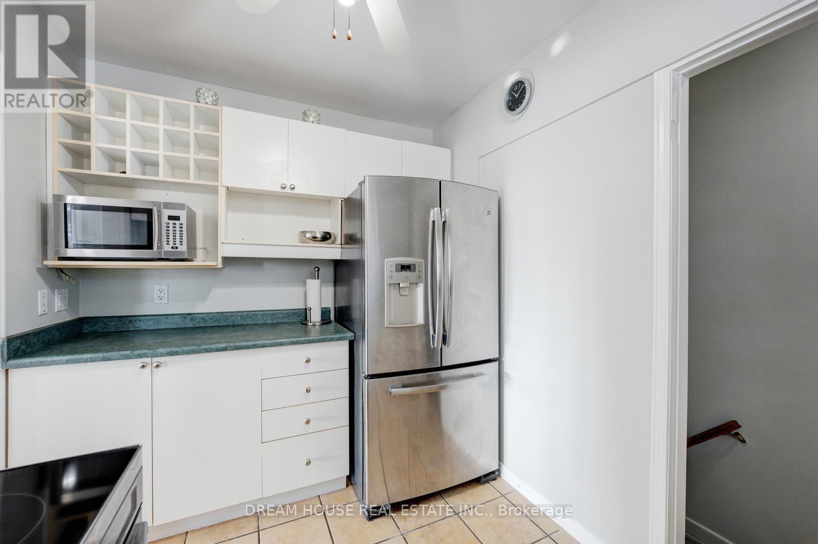 3256 St Clair Avenue E, Toronto, Ontario  M1L 1V8 - Photo 13 - E12808766