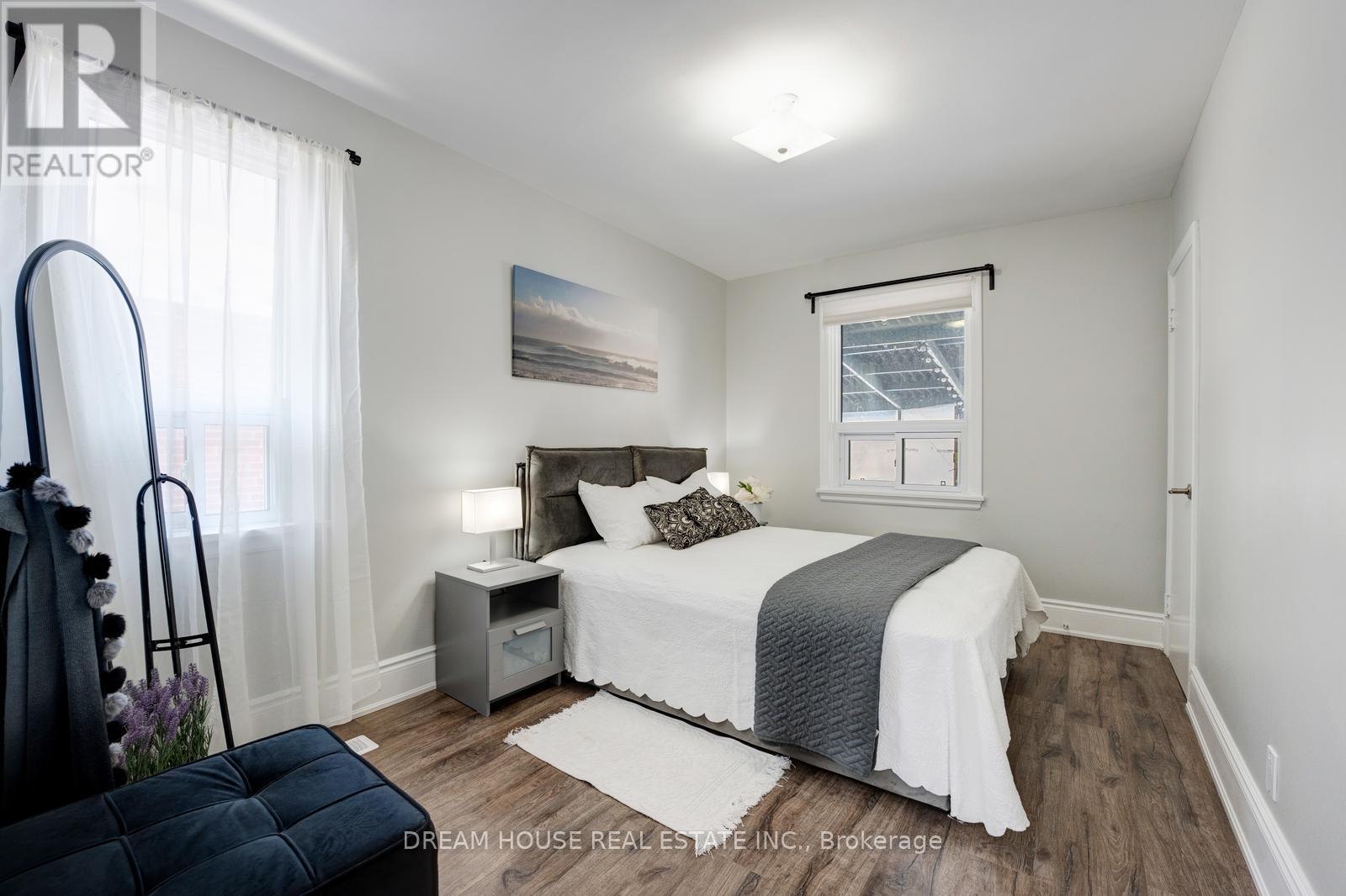 3256 St Clair Avenue E, Toronto, Ontario  M1L 1V8 - Photo 14 - E12808766