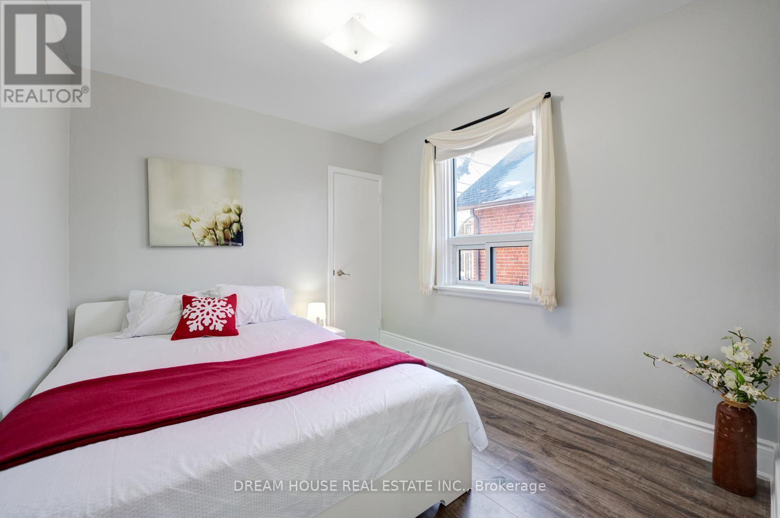 3256 St Clair Avenue E, Toronto, Ontario  M1L 1V8 - Photo 18 - E12808766