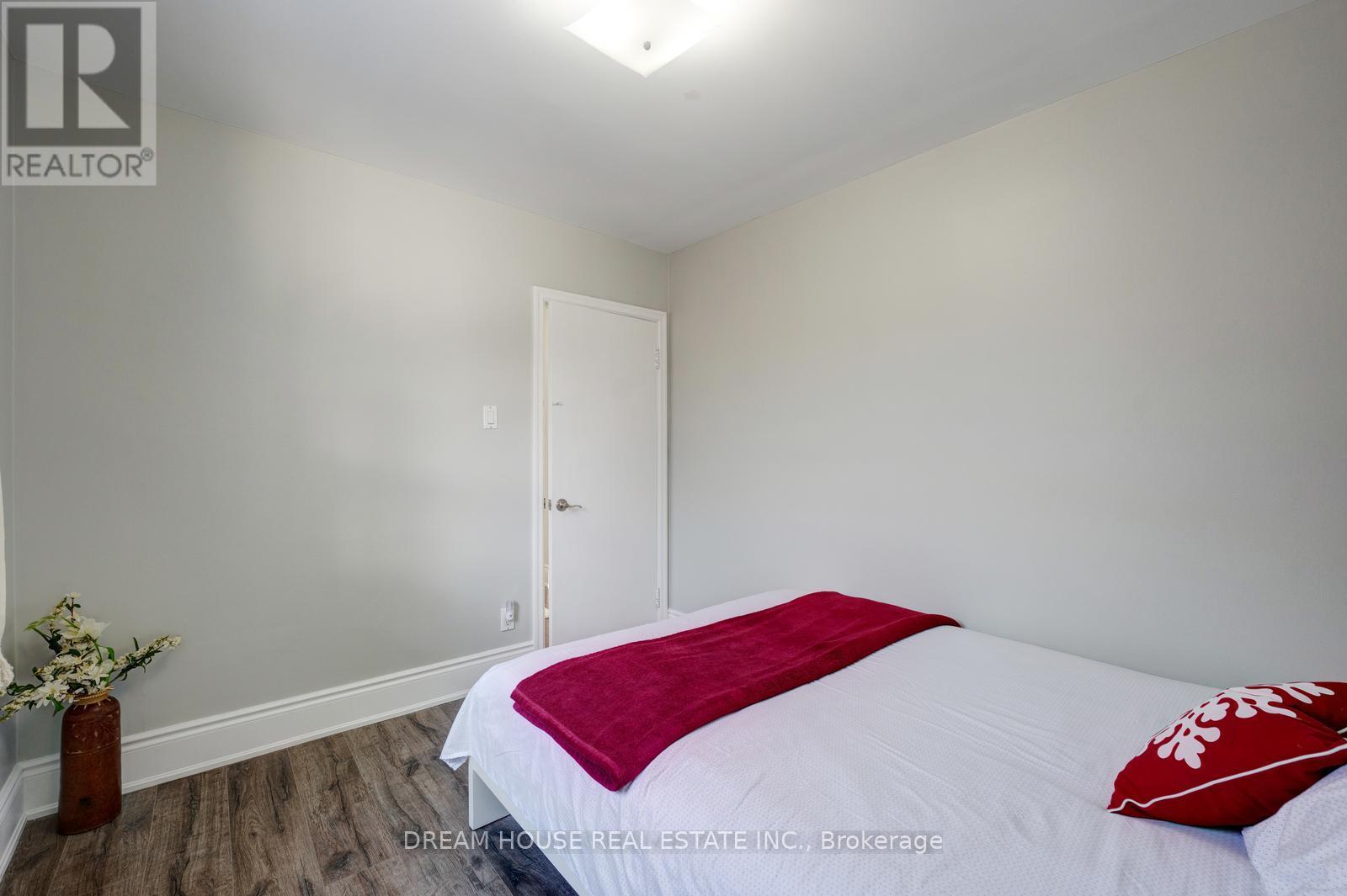 3256 St Clair Avenue E, Toronto, Ontario  M1L 1V8 - Photo 20 - E12808766