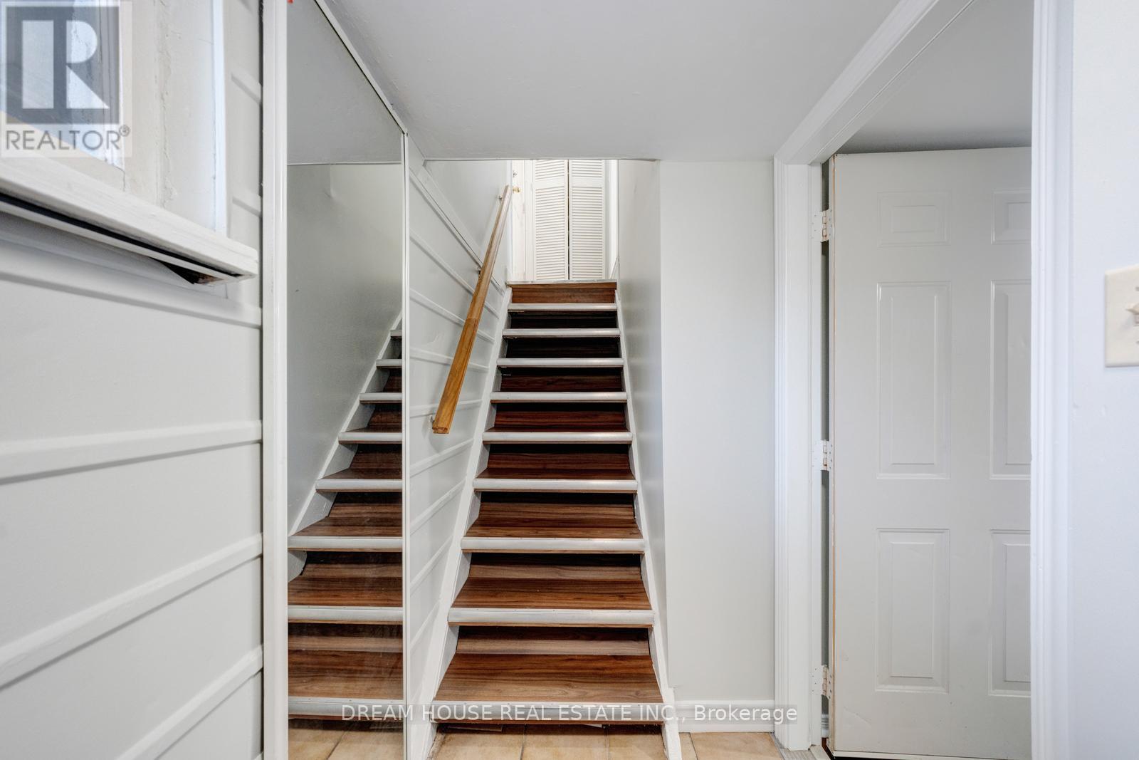 3256 St Clair Avenue E, Toronto, Ontario  M1L 1V8 - Photo 24 - E12808766