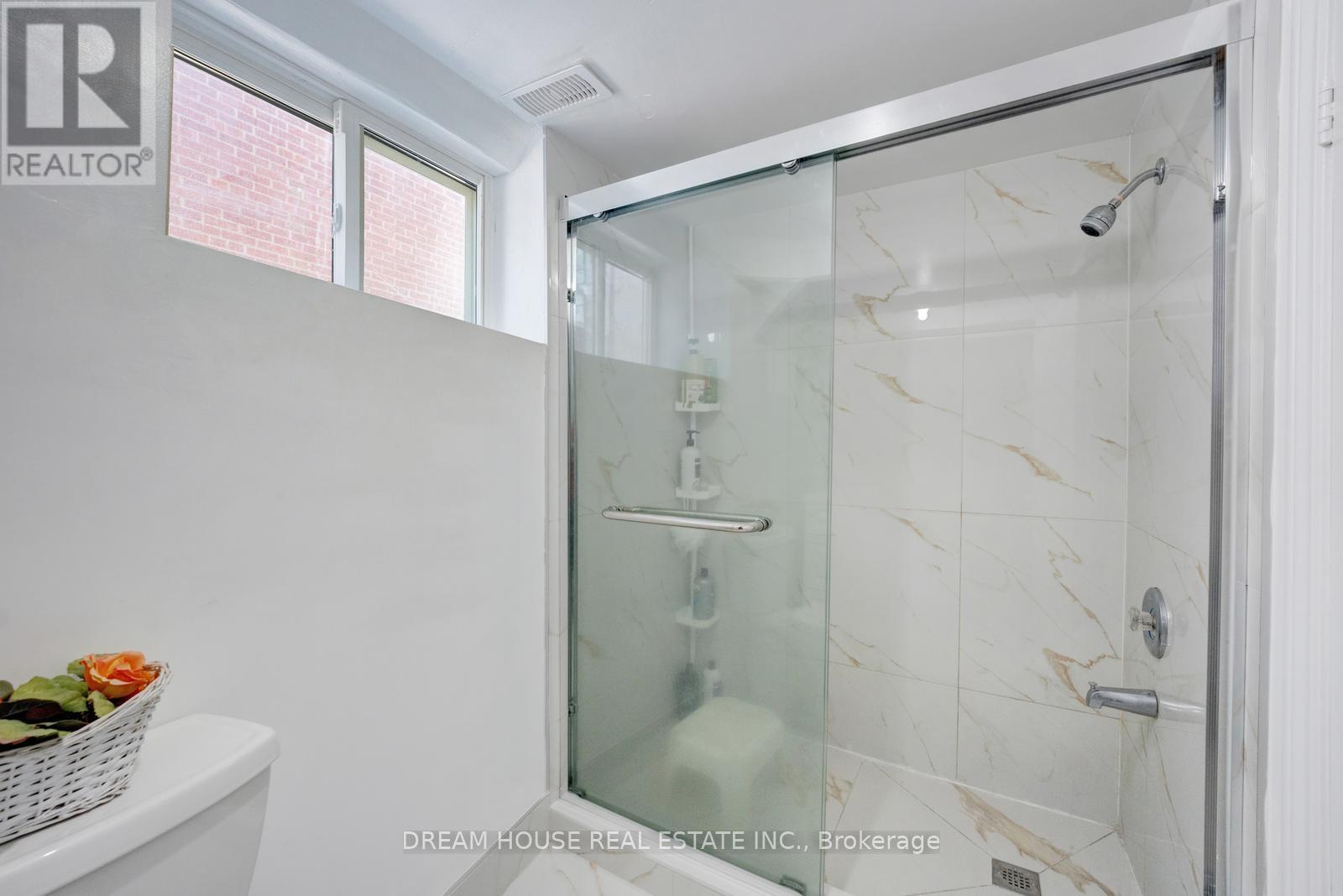 3256 St Clair Avenue E, Toronto, Ontario  M1L 1V8 - Photo 28 - E12808766