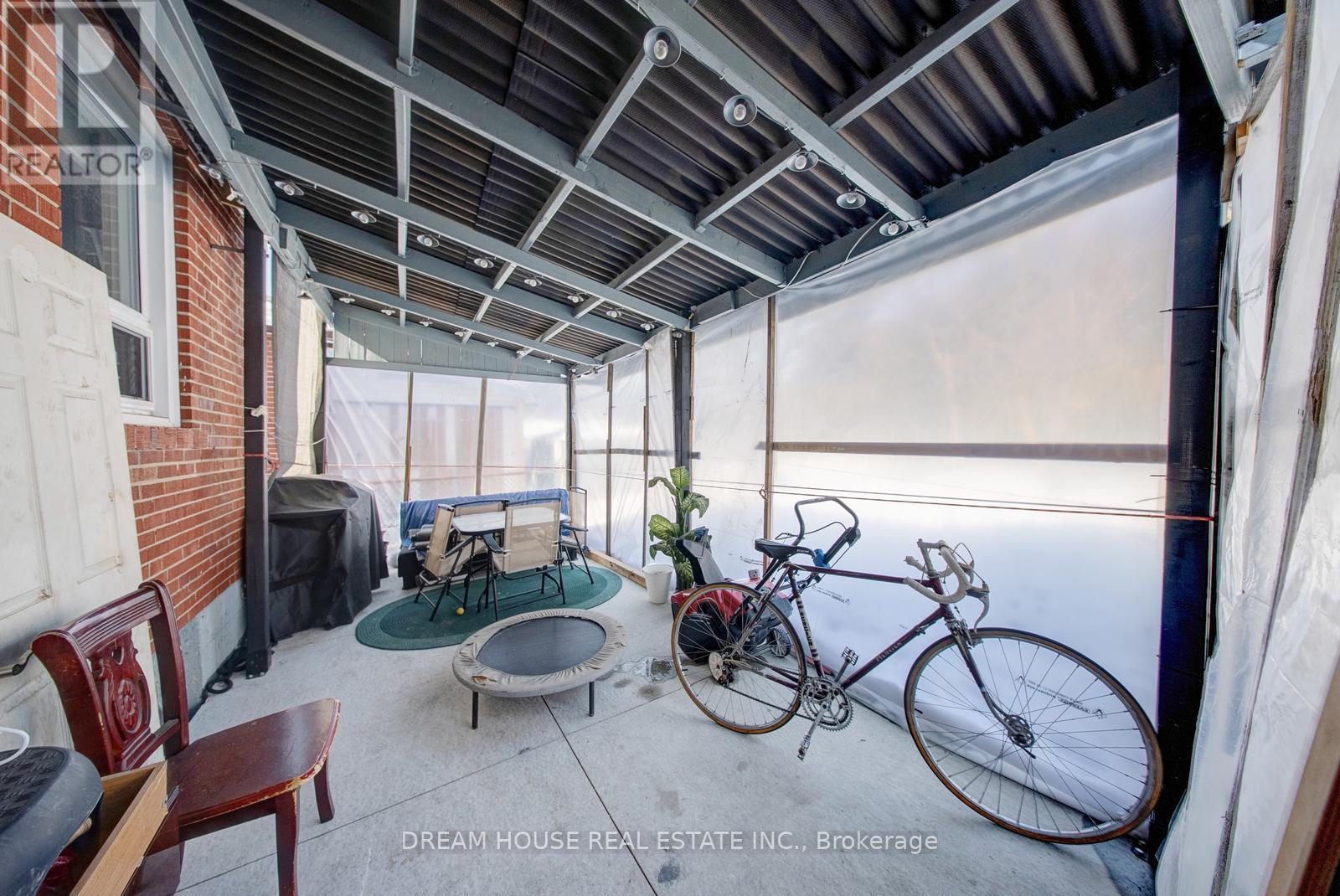 3256 St Clair Avenue E, Toronto, Ontario  M1L 1V8 - Photo 38 - E12808766