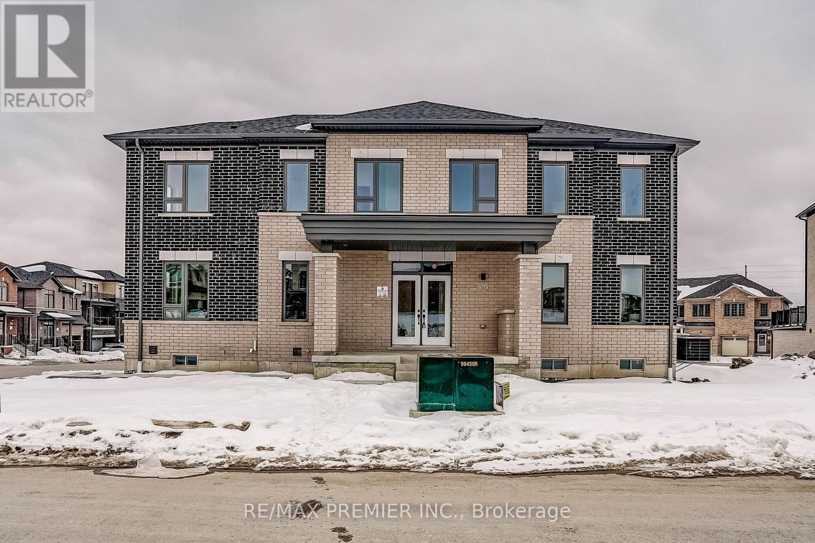 1265 Talisman Manor, Pickering, Ontario  L1V 2P8 - Photo 2 - E12808784