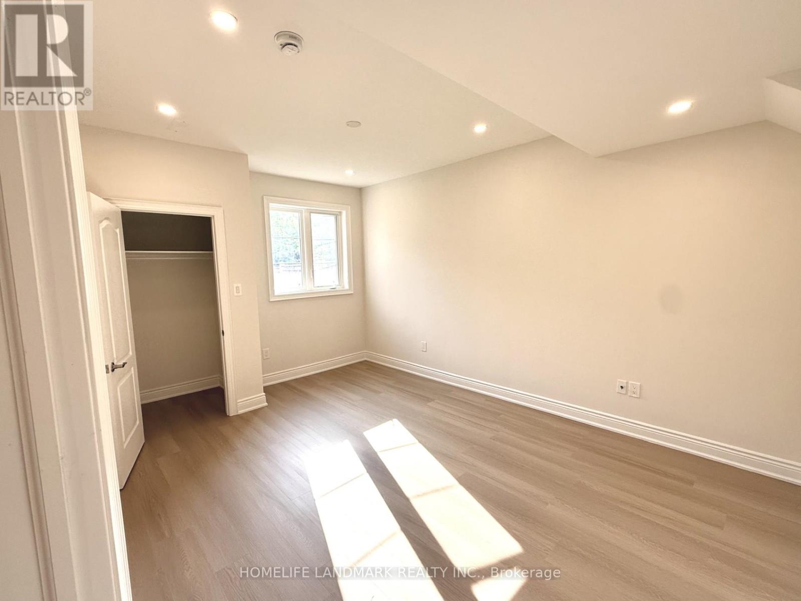 104 Mitchell Place, Newmarket, Ontario  L3Y 0C7 - Photo 7 - N12808734