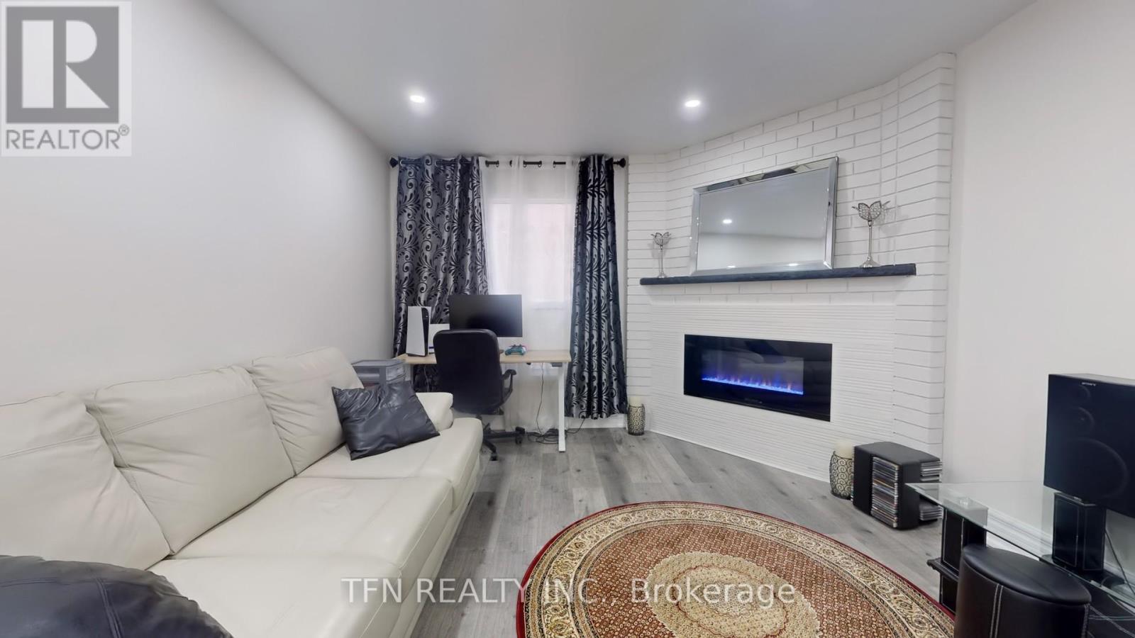 311 Conley Street, Vaughan, Ontario  L4J 2Z3 - Photo 2 - N12808746