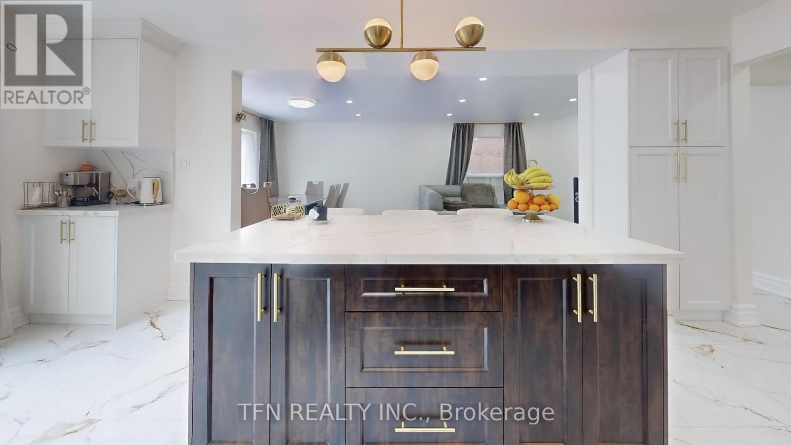 311 Conley Street, Vaughan, Ontario  L4J 2Z3 - Photo 9 - N12808746