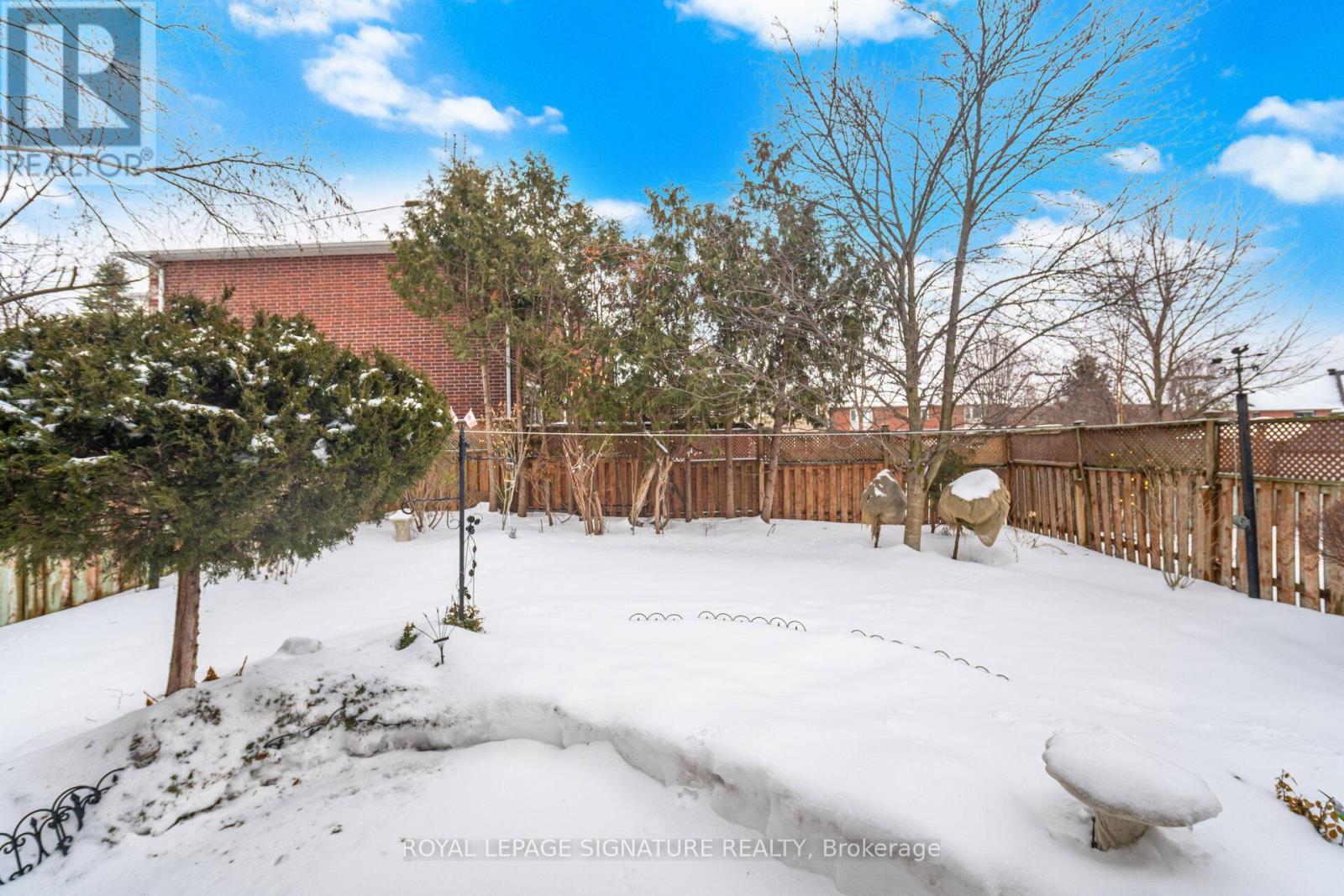 52 Durham Street, Halton Hills, Ontario  L7G 5X4 - Photo 45 - W12808762