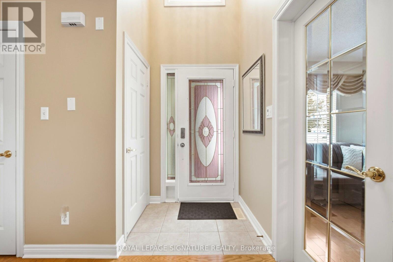 52 Durham Street, Halton Hills, Ontario  L7G 5X4 - Photo 6 - W12808762