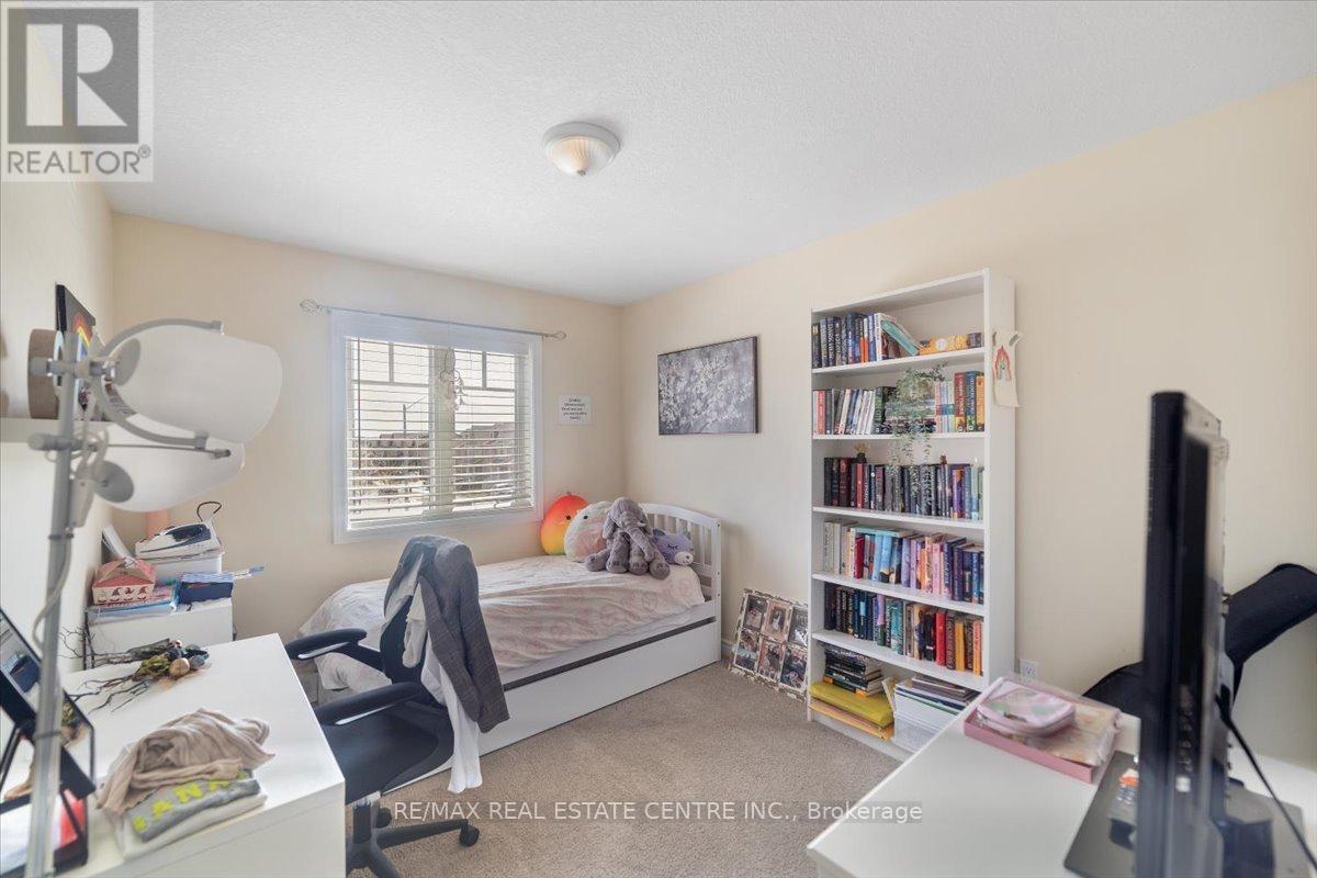 1 Laverty Crescent, Orangeville, Ontario  L9W 6T1 - Photo 10 - W12808764