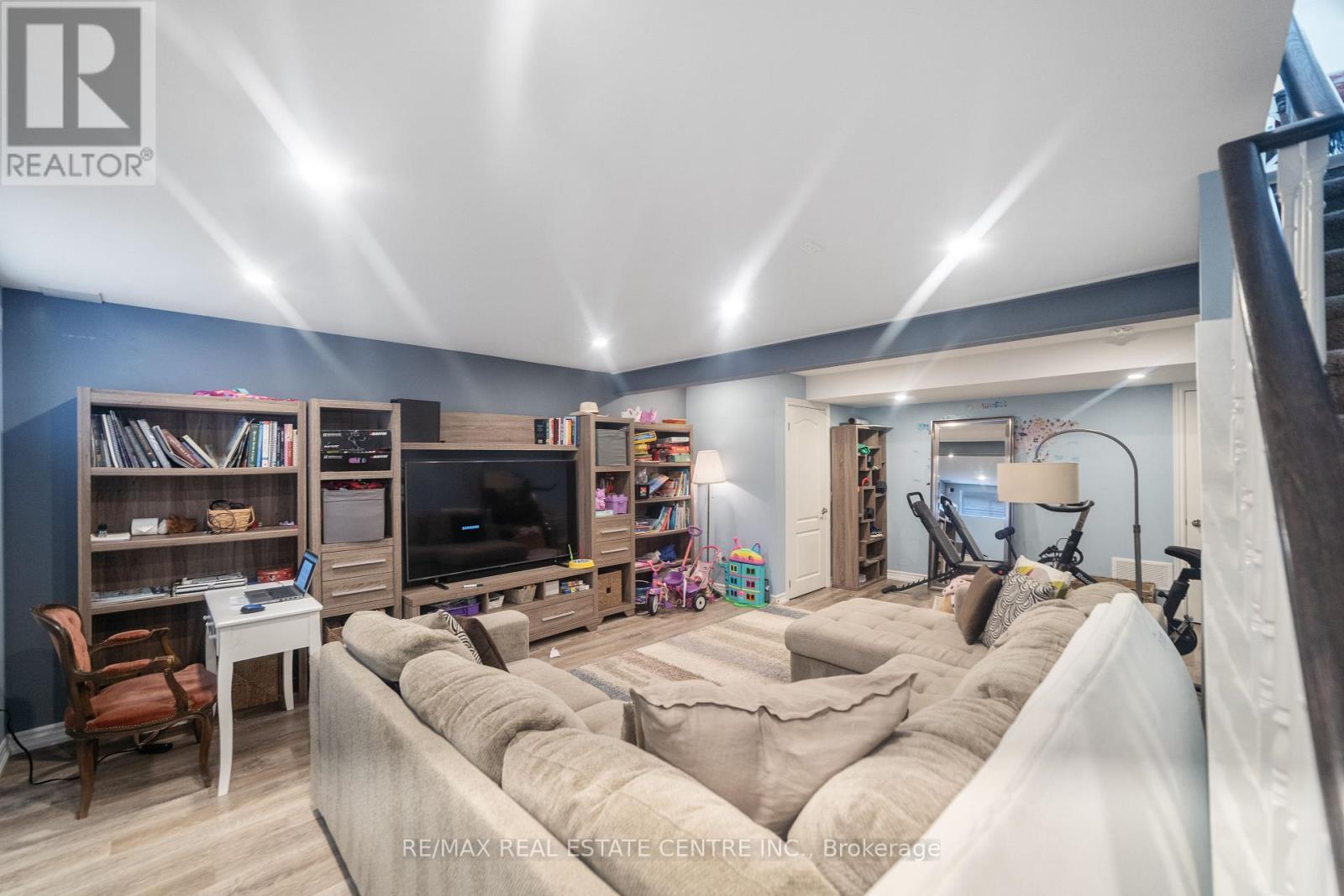 1 Laverty Crescent, Orangeville, Ontario  L9W 6T1 - Photo 19 - W12808764