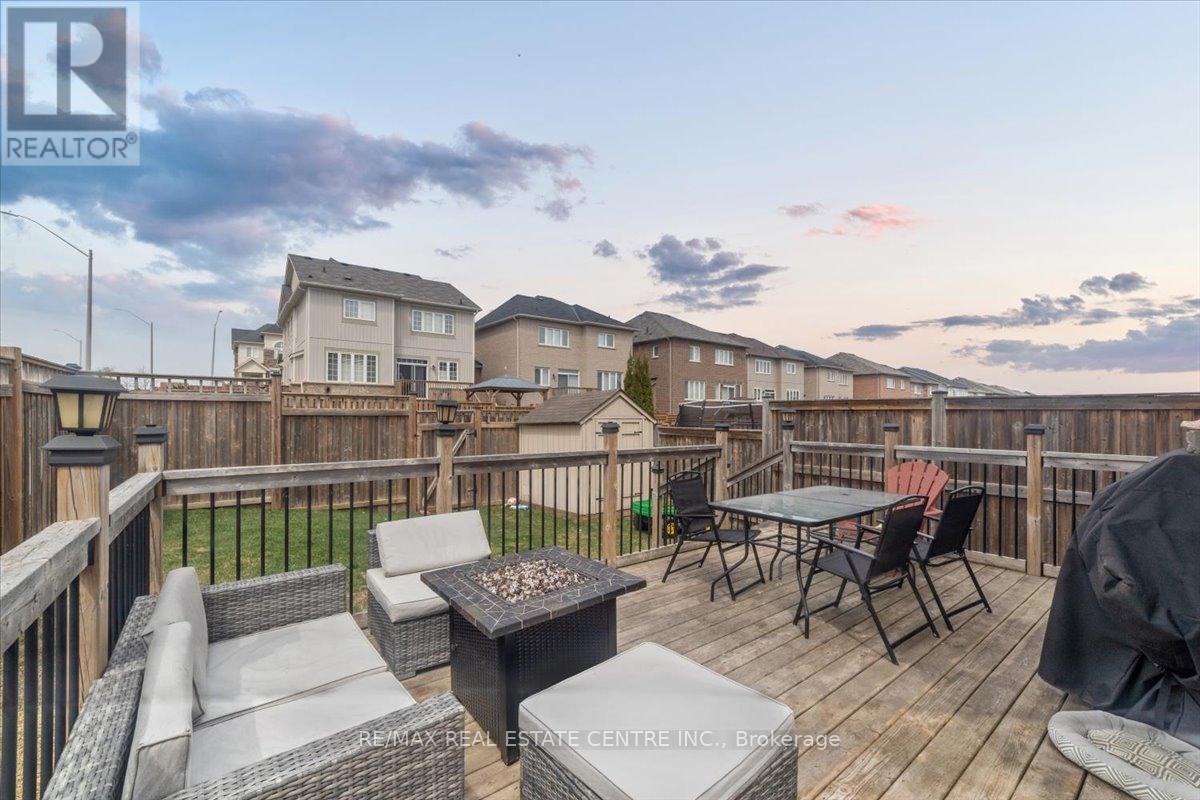 1 Laverty Crescent, Orangeville, Ontario  L9W 6T1 - Photo 9 - W12808764