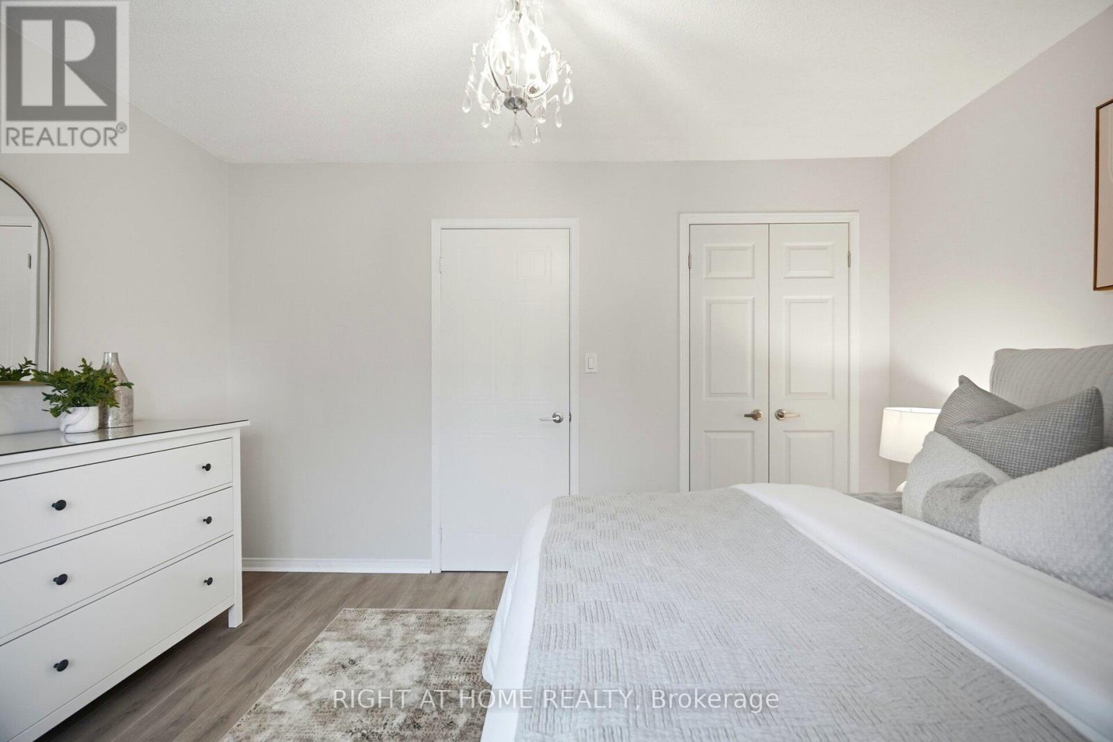 533 - 895 Maple Avenue, Burlington, Ontario  L7S 2H7 - Photo 31 - W12808778