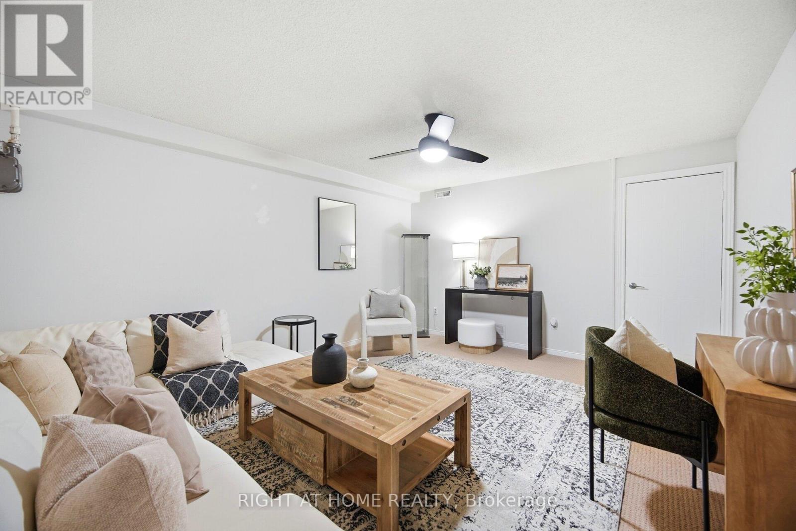 533 - 895 Maple Avenue, Burlington, Ontario  L7S 2H7 - Photo 8 - W12808778