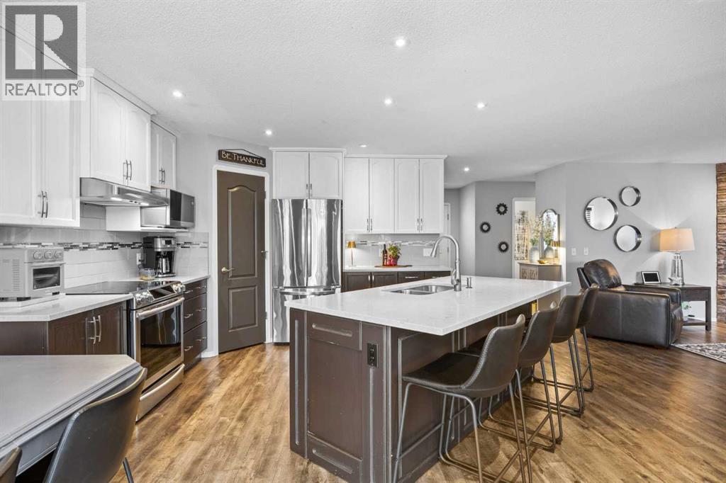 390 Cove Road, Chestermere, Alberta  T1X 1J6 - Photo 13 - A2287143