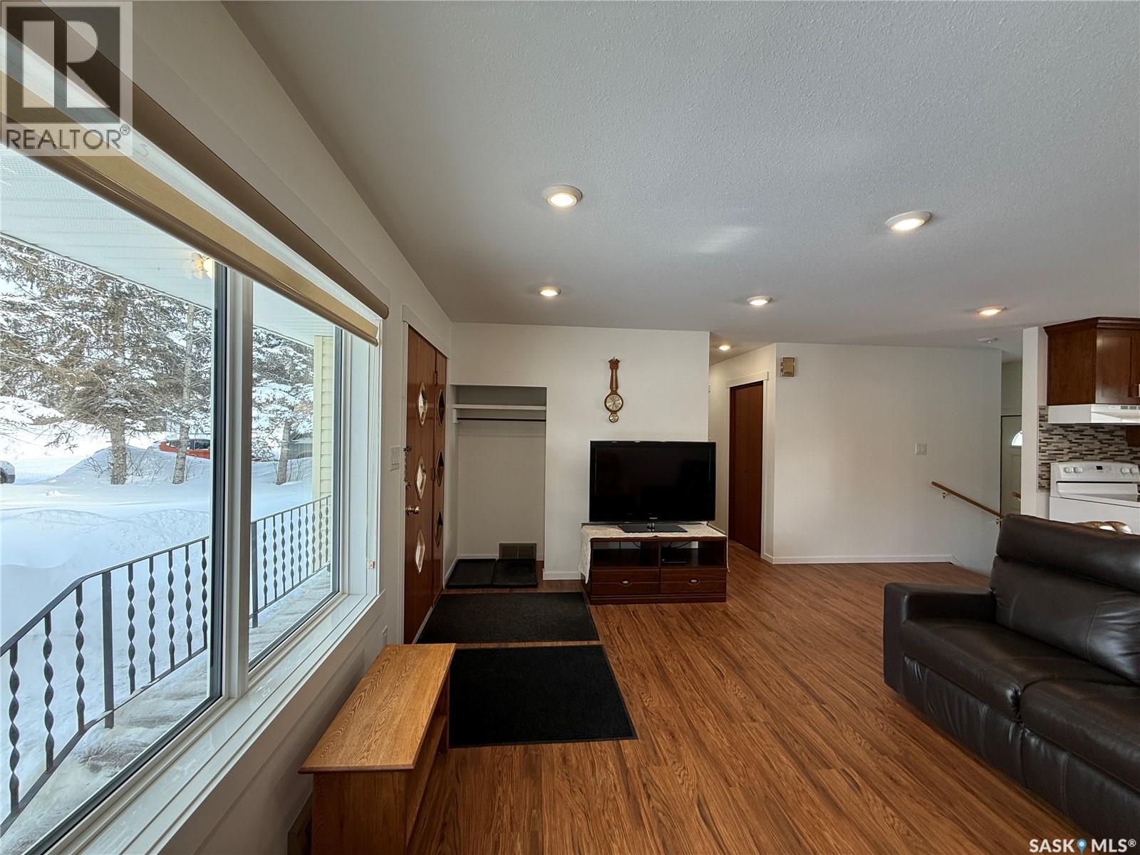 19 Saskatchewan Avenue, Quill Lake, Saskatchewan  S0A 3E0 - Photo 6 - SK028924