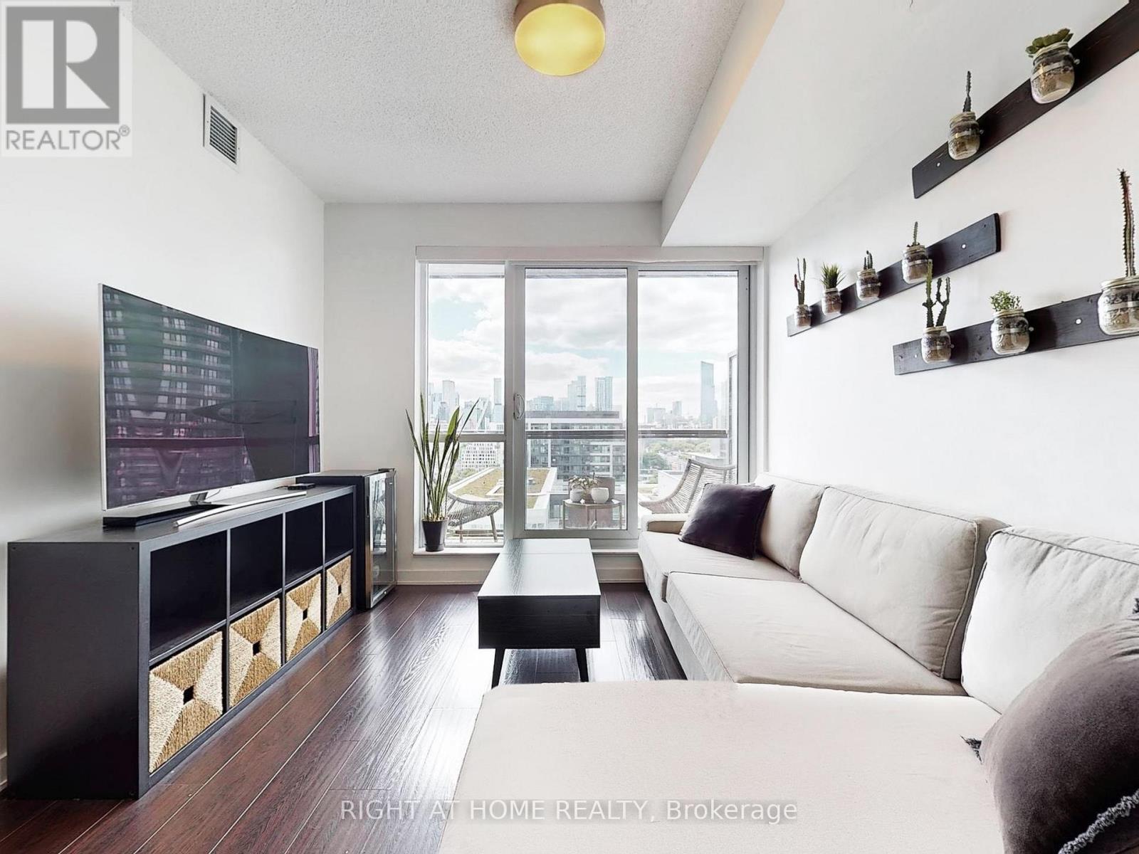 1407 - 55 Regent Park Boulevard, Toronto, Ontario  M5A 0C2 - Photo 2 - C12790754