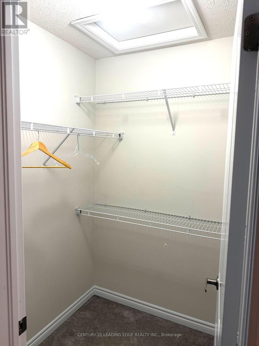 5 Fusilier Drive, Toronto, Ontario  M1L 0J4 - Photo 16 - E12806488