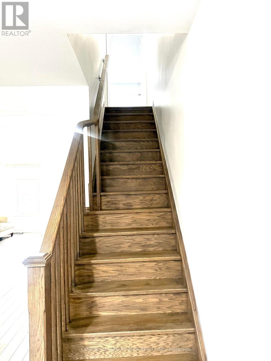 5 Fusilier Drive, Toronto, Ontario  M1L 0J4 - Photo 5 - E12806488