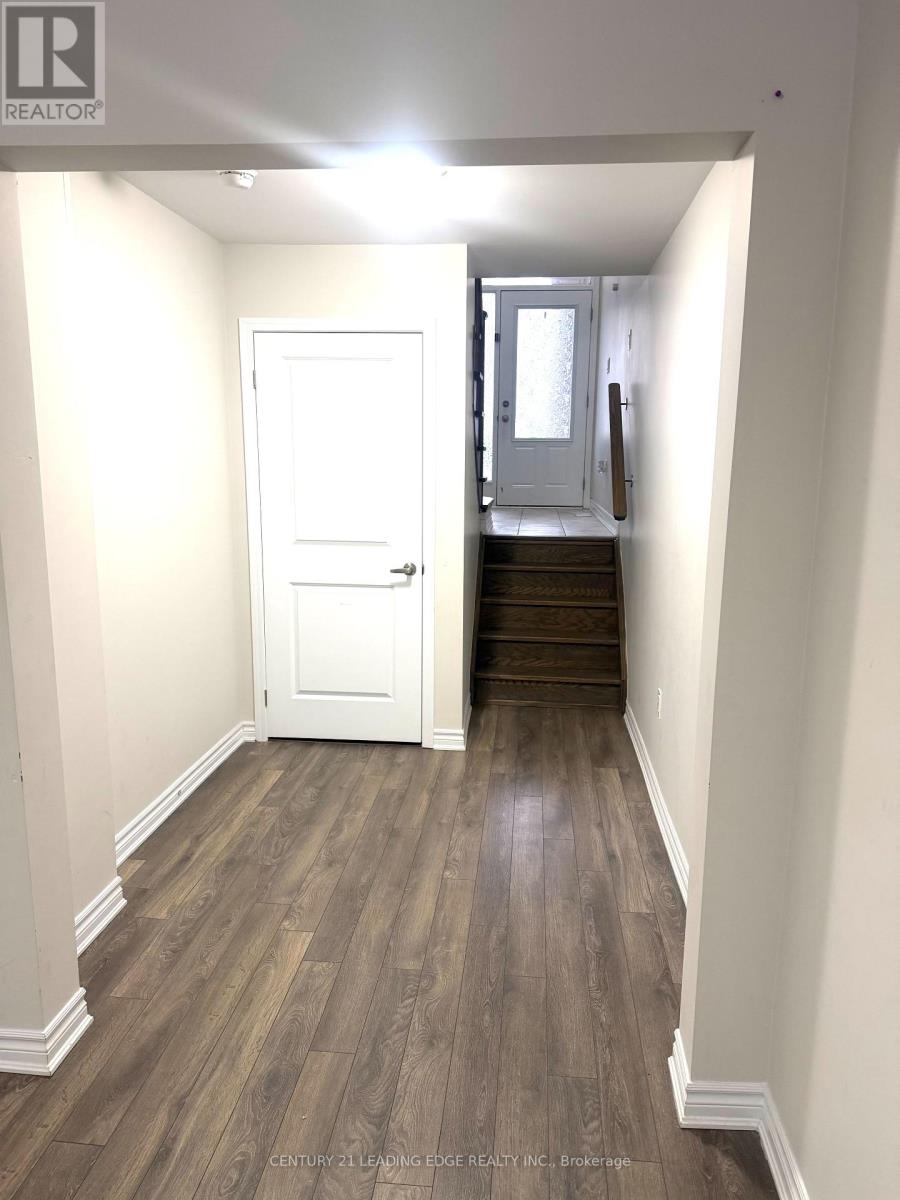 5 Fusilier Drive, Toronto, Ontario  M1L 0J4 - Photo 7 - E12806488