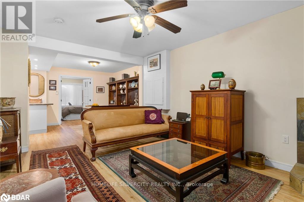 251 St Paul Street, Collingwood, Ontario  L9Y 3P5 - Photo 3 - S12803682