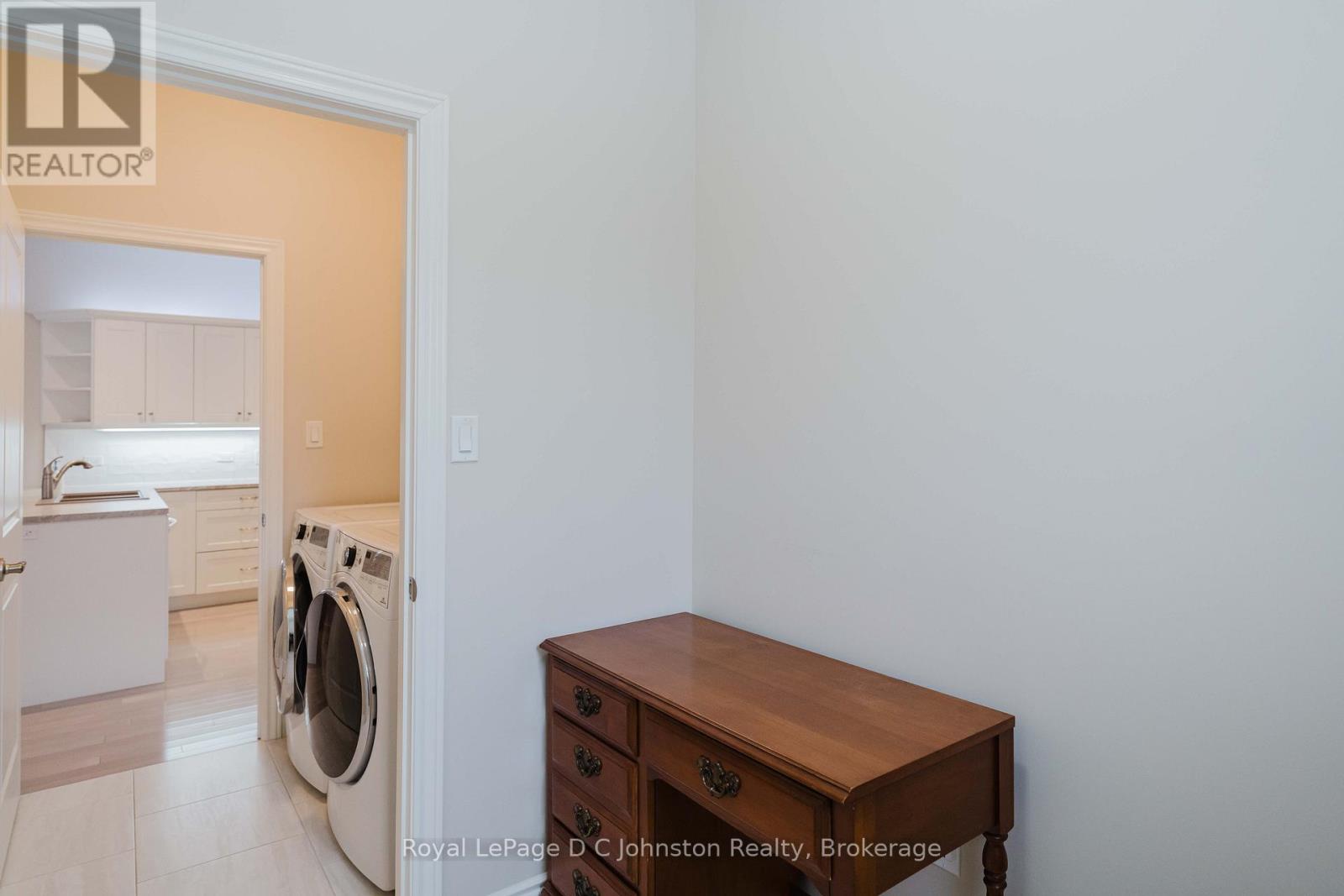 228 Grey Street S, Saugeen Shores, Ontario  N0H 2L0 - Photo 16 - X12808830