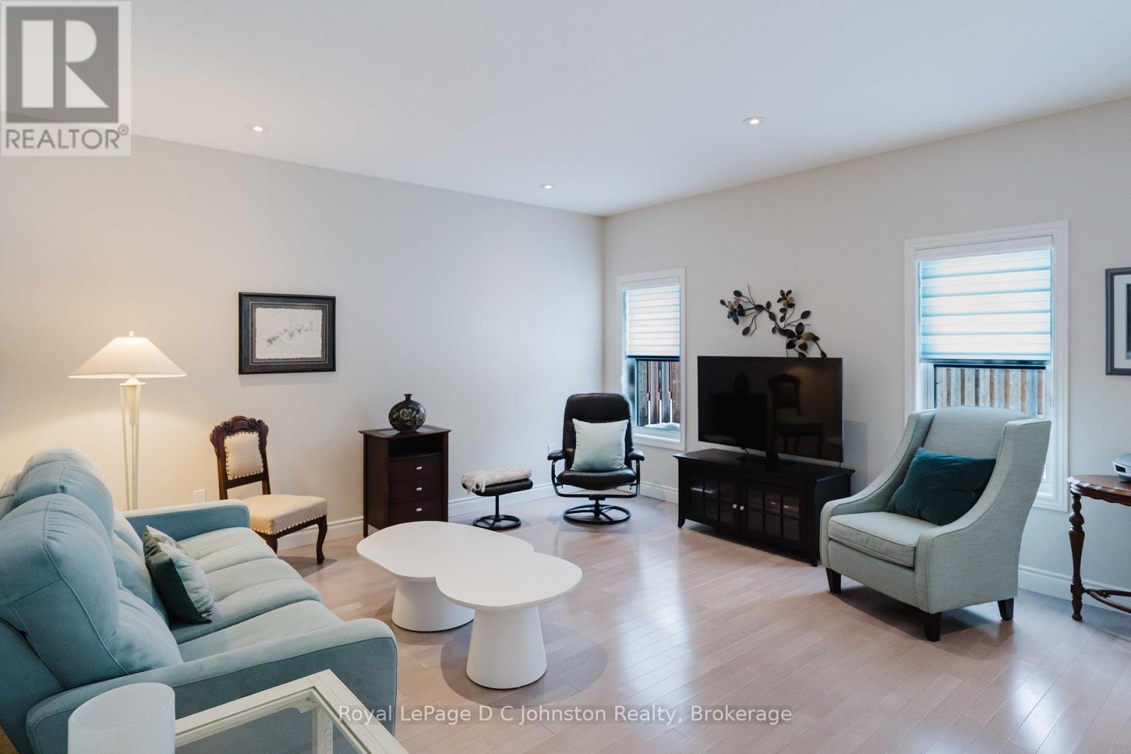 228 Grey Street S, Saugeen Shores, Ontario  N0H 2L0 - Photo 8 - X12808830