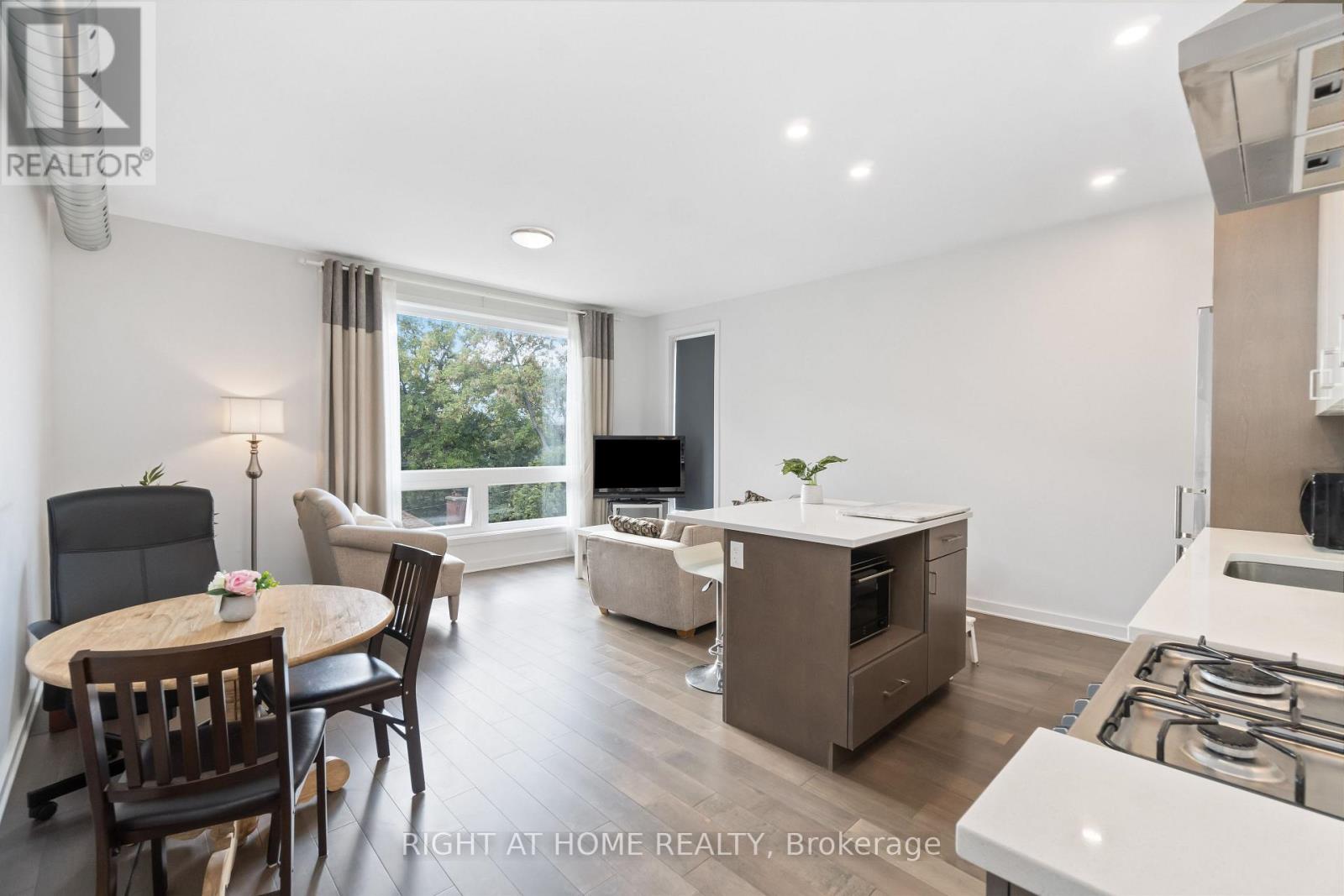 305 - 22 Perkins Street, Ottawa, Ontario  K1R 7G5 - Photo 8 - X12808792