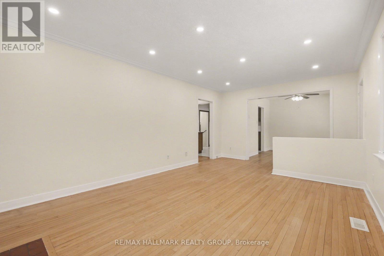 1299 Evans Boulevard, Ottawa, Ontario  K1H 7T8 - Photo 8 - X12808846