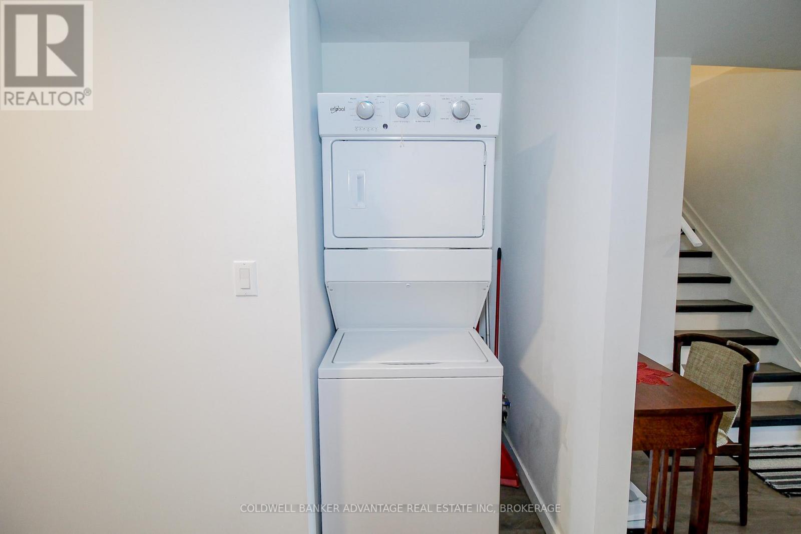 400 Chaffey Street, Welland (Lincoln/crowland), Ontario  L3B 0K4 - Photo 5 - X12808820