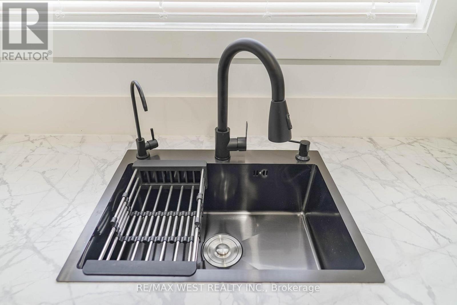 7118 Yonge Street, Innisfil, Ontario  L9S 4P3 - Photo 29 - N12808316