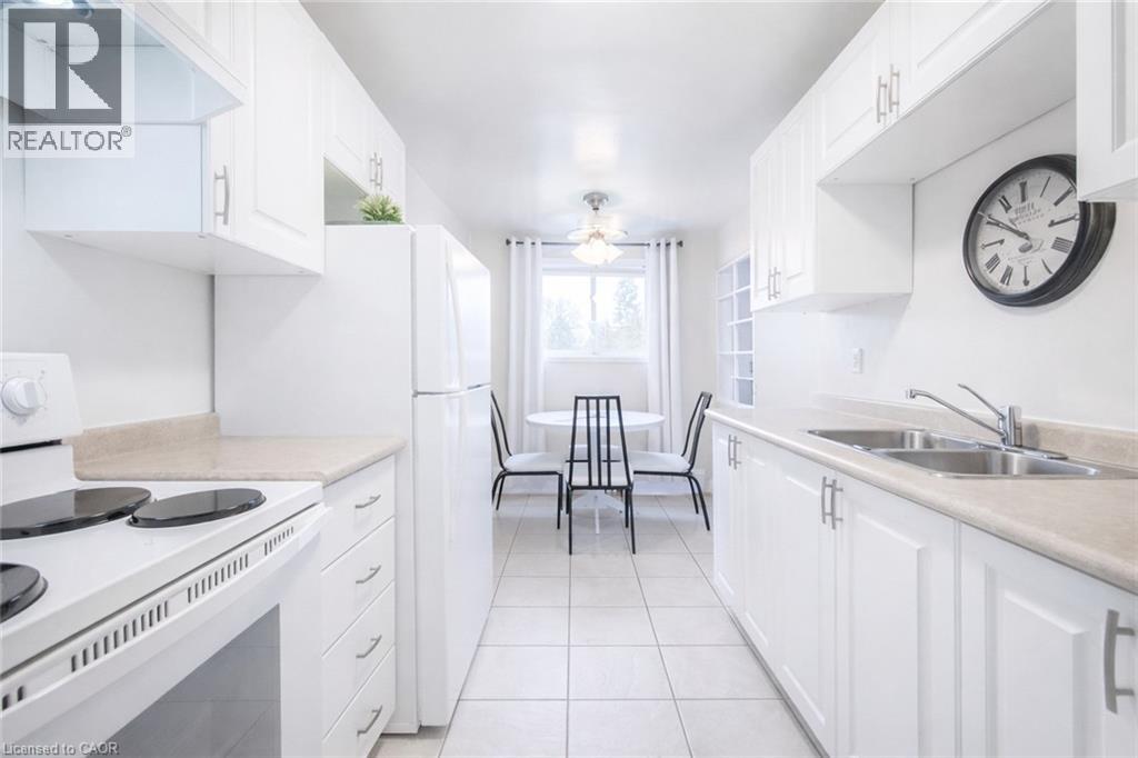 527 Parkside Drive Unit# 8, Waterloo, Ontario  N2L 4X7 - Photo 5 - 40796200