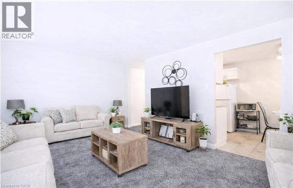 527 Parkside Drive Unit# 8, Waterloo, Ontario  N2L 4X7 - Photo 4 - 40796200