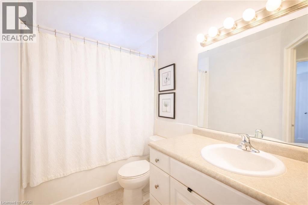 527 Parkside Drive Unit# 8, Waterloo, Ontario  N2L 4X7 - Photo 11 - 40796200