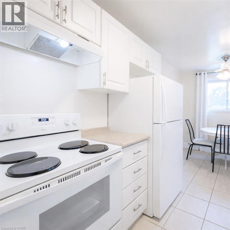 527 Parkside Drive Unit# 8, Waterloo, Ontario  N2L 4X7 - Photo 8 - 40796200