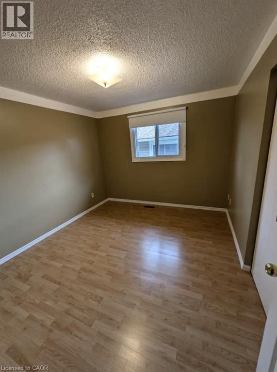 77 Sekura Crescent, Cambridge, Ontario  N1R 7C9 - Photo 4 - 40806617