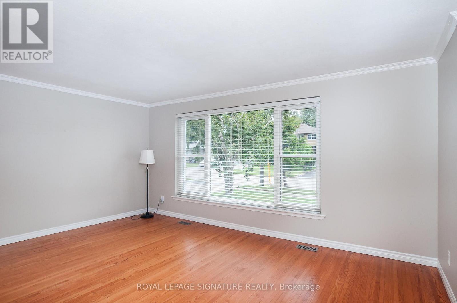 92 Fortrose Crescent, Toronto (Parkwoods-Donalda), Ontario  M3A 2H1 - Photo 8 - C12808818