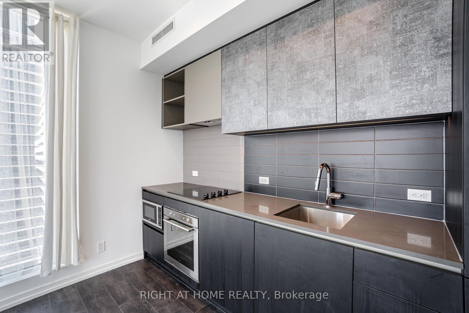 2802 - 7890 Jane Street, Vaughan (Vaughan Corporate Centre), Ontario  L4K 0K9 - Photo 11 - N12808794