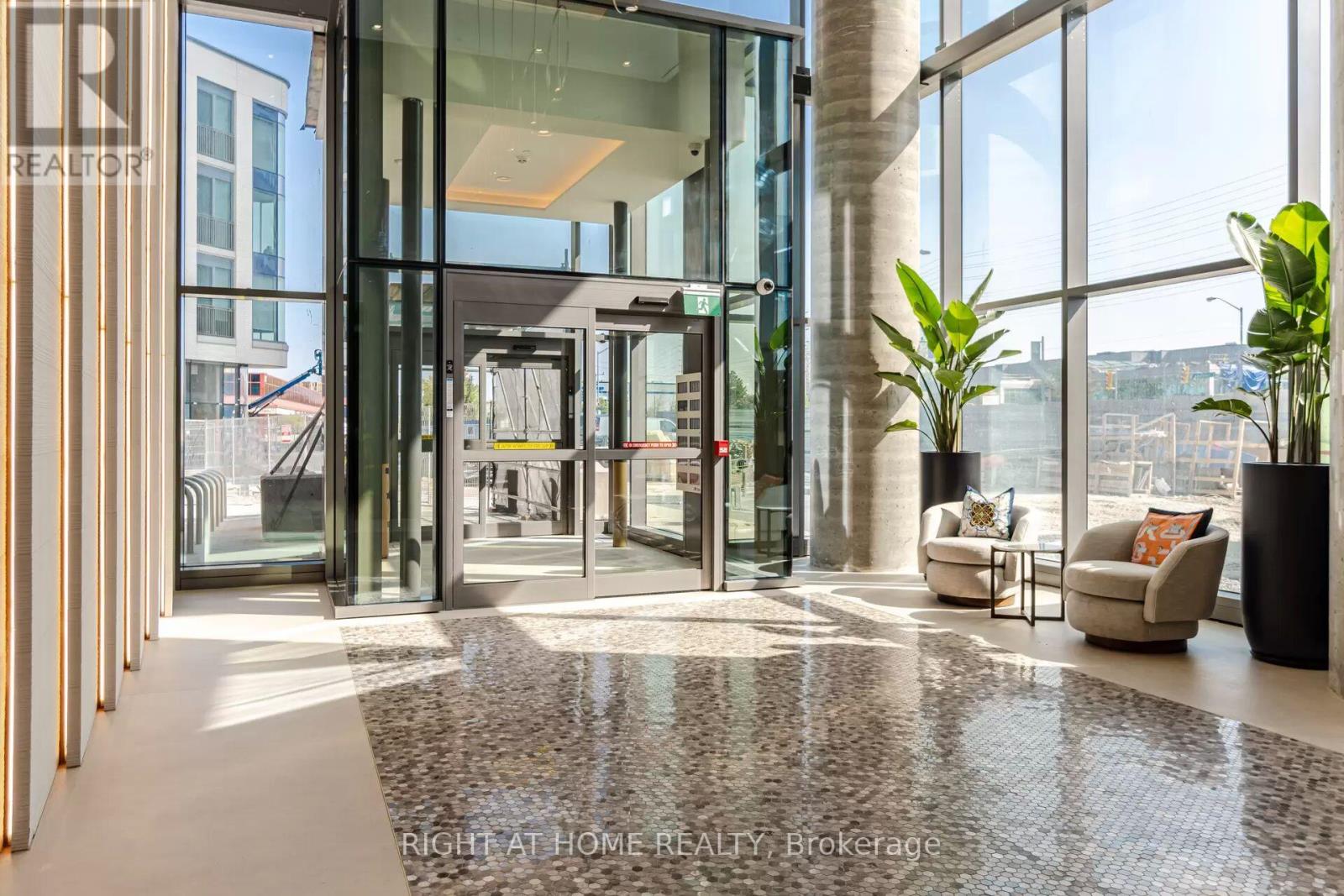 2802 - 7890 Jane Street, Vaughan (Vaughan Corporate Centre), Ontario  L4K 0K9 - Photo 2 - N12808794