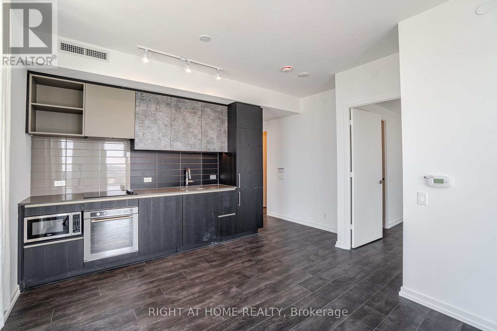 2802 - 7890 Jane Street, Vaughan (Vaughan Corporate Centre), Ontario  L4K 0K9 - Photo 6 - N12808794