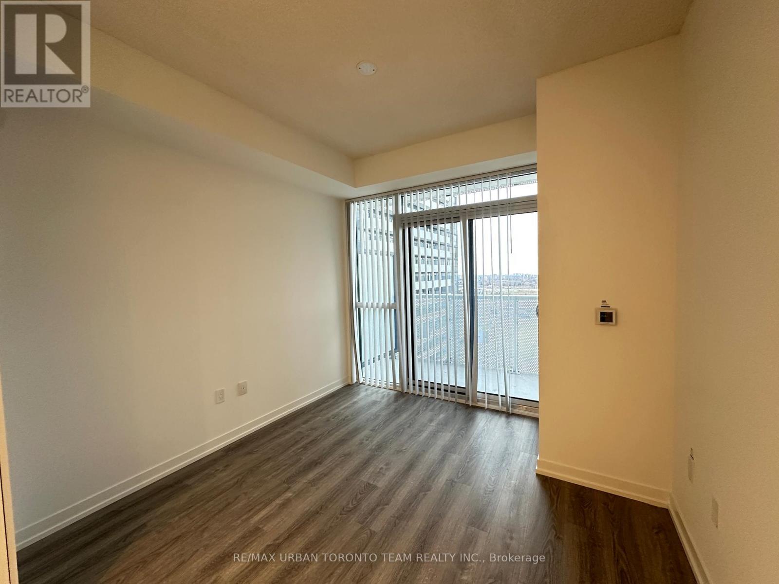 2111 - 8 Interchange Way, Vaughan (Vaughan Corporate Centre), Ontario  L4K 5Z7 - Photo 6 - N12808832