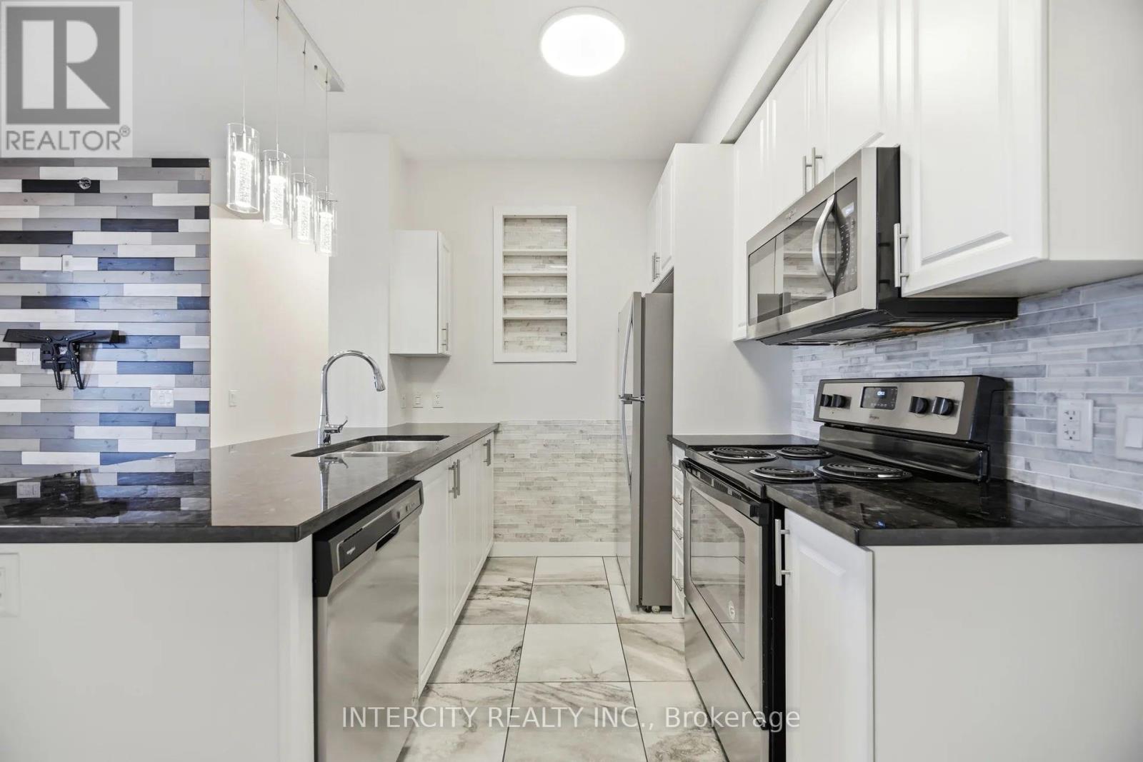 308 - 2486 Old Bronte Road, Oakville, Ontario  L6M 9Y5 - Photo 9 - W12804916