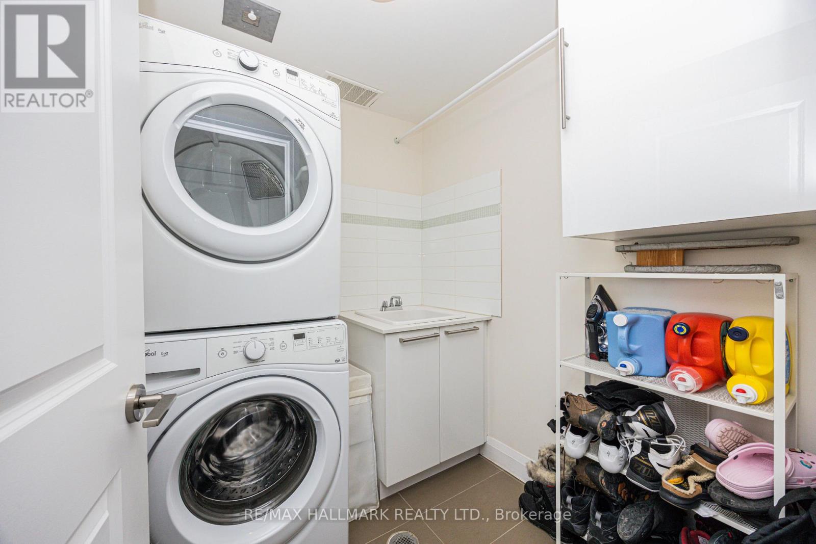 4 - 90 Little Creek Road, Mississauga, Ontario  L5R 0E9 - Photo 8 - W12805588