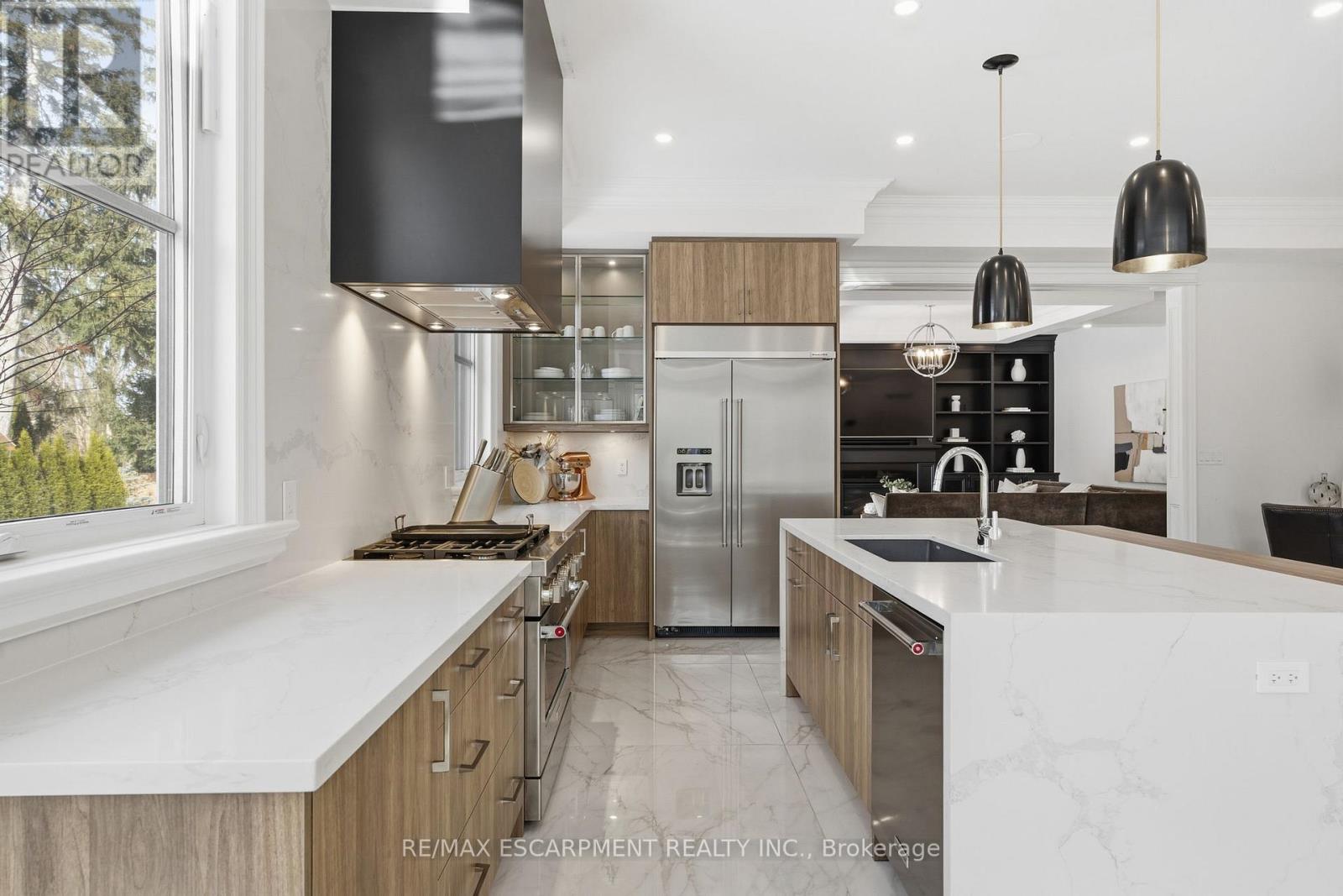 3 - 2265 Lakeshore Road, Burlington, Ontario  L7R 1B1 - Photo 10 - W12808822