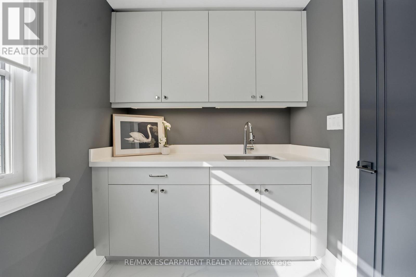 3 - 2265 Lakeshore Road, Burlington, Ontario  L7R 1B1 - Photo 35 - W12808822