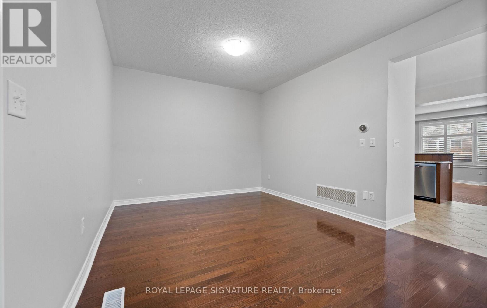 33 - 2019 Trawden Way, Oakville (Bc Bronte Creek), Ontario  L6M 0M3 - Photo 5 - W12808824