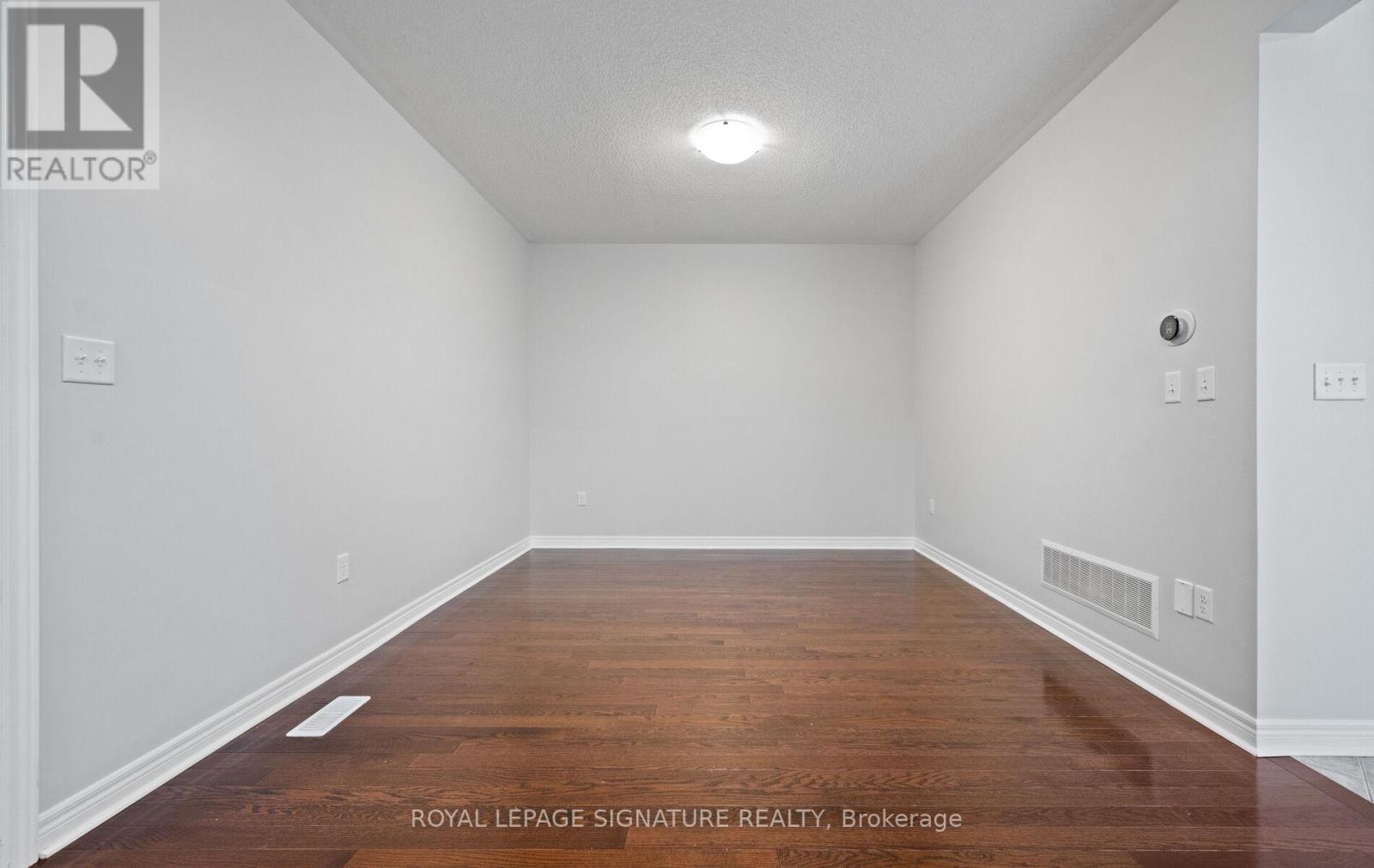 33 - 2019 Trawden Way, Oakville (Bc Bronte Creek), Ontario  L6M 0M3 - Photo 6 - W12808824