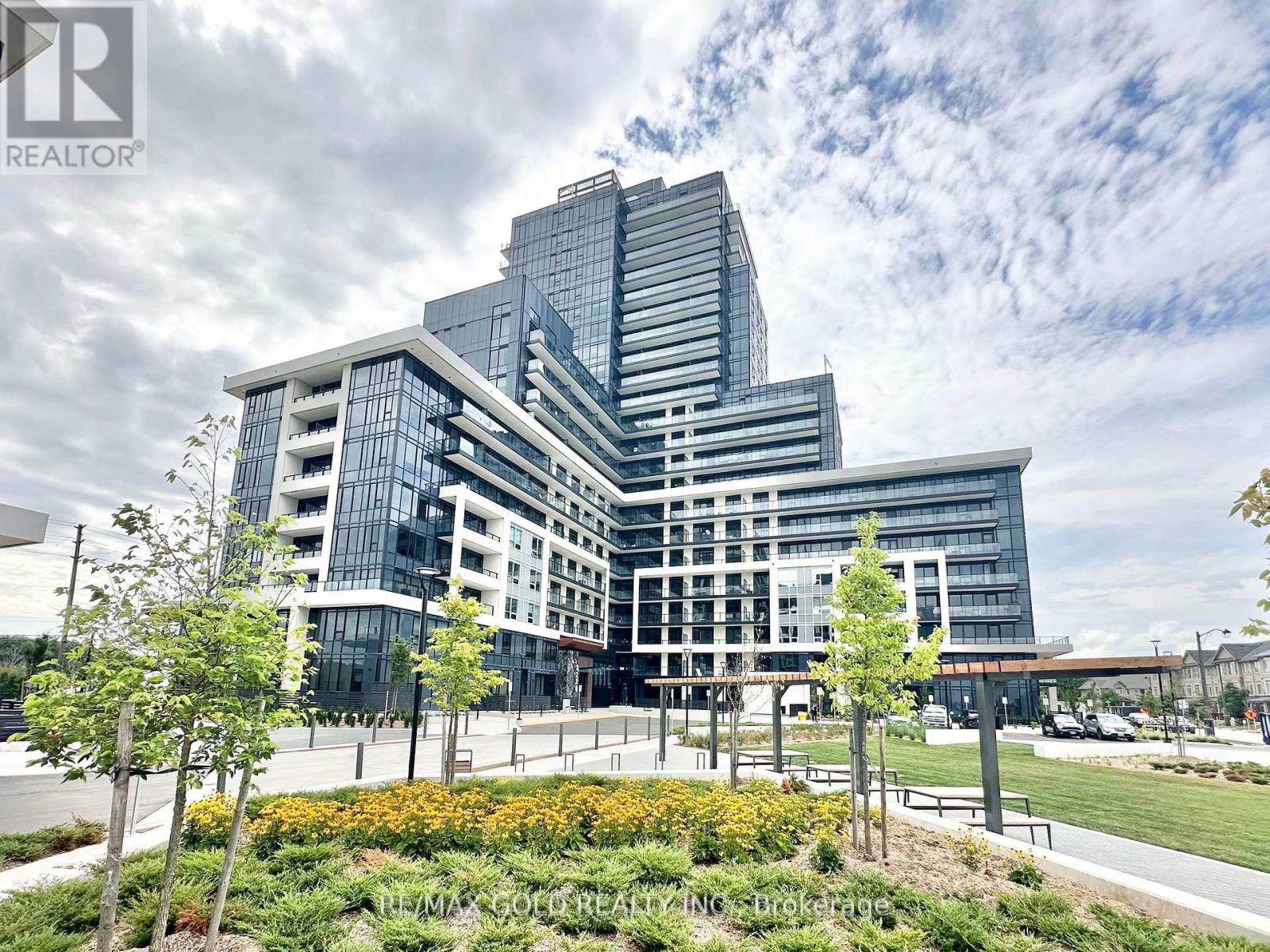 728 - 3220 William Coltson Avenue, Oakville, Ontario  L6H 7X9 - Photo 1 - W12808836