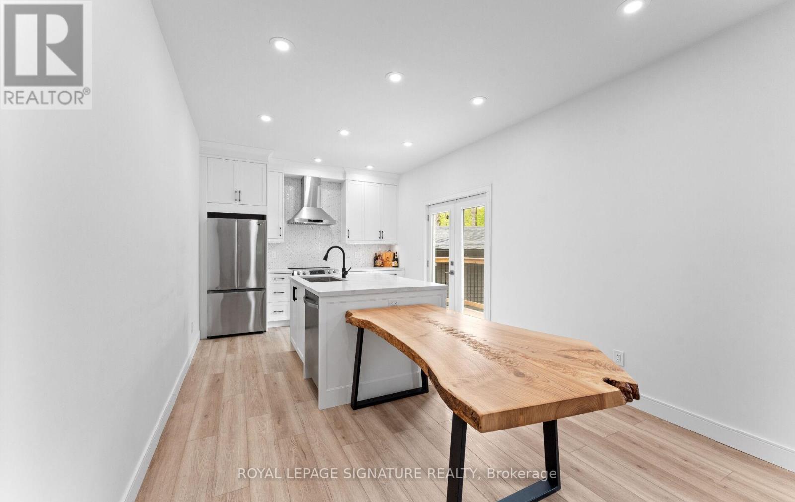 44 Sunnyshore Park Drive, Mckellar, Ontario  P2A 0B5 - Photo 11 - X12808804